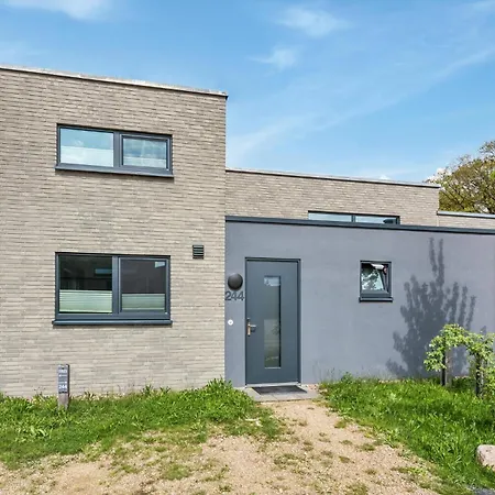 Holiday home 2 Bedroom Gorgeous In Lembruch-duemmer *